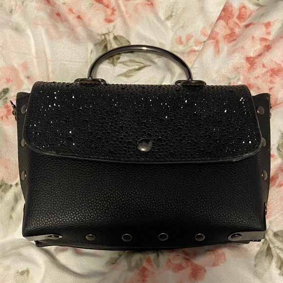 Handbags - Elegant Black Handbag